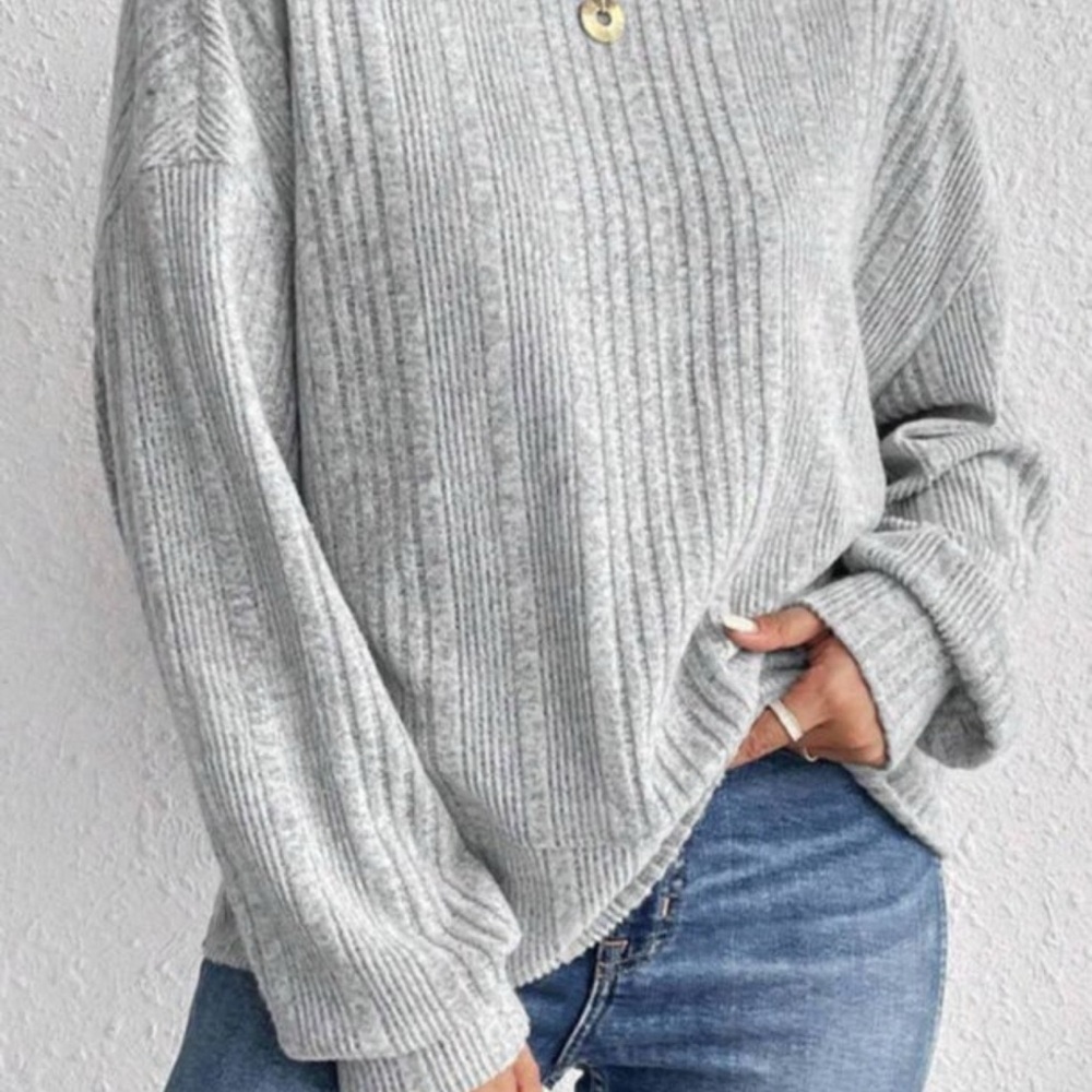 Cozy Gray Ribbed Sweater